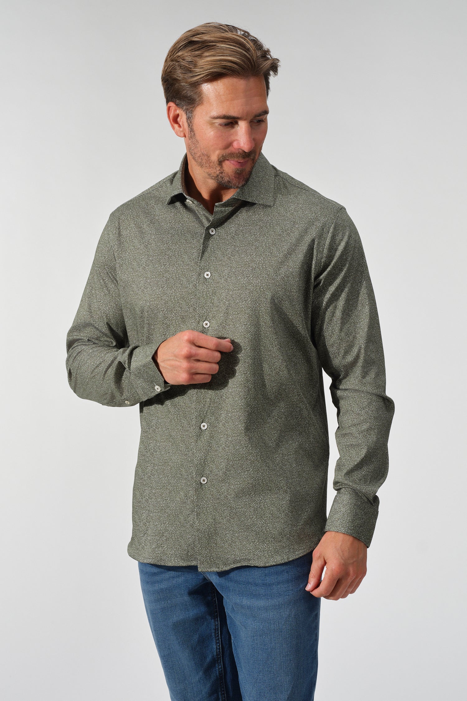 Twill Look Dynamic Comfort Shirt
