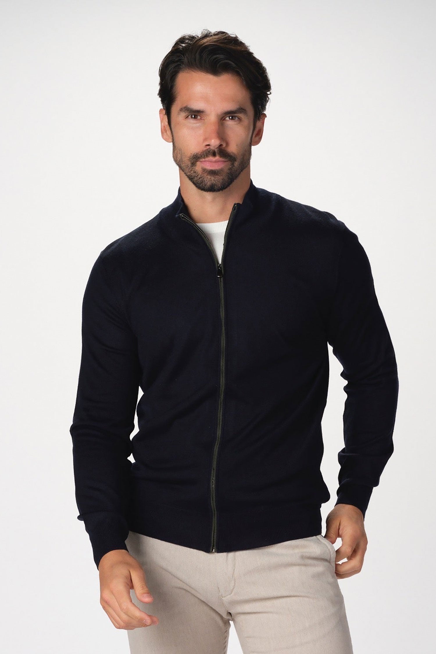 Garnet Men's Merino Wool Solid Full-Zip Long Sleeve Sweater BTK 7009 Black