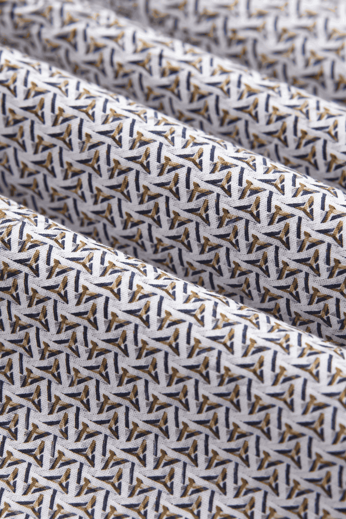 Hollis Clip-Dot Shirt